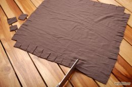 Изображение с названием Make Your Own Throw Pillows Step 3